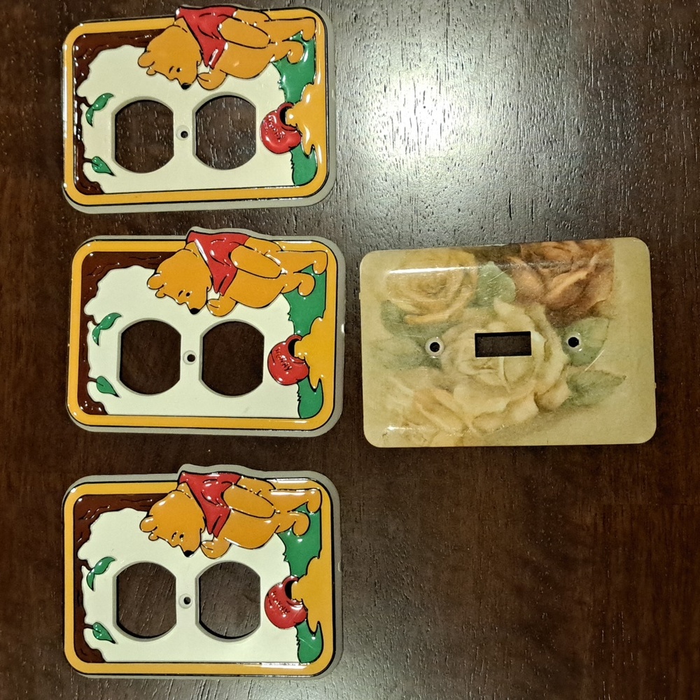 Winnie the Poo Outlet covers